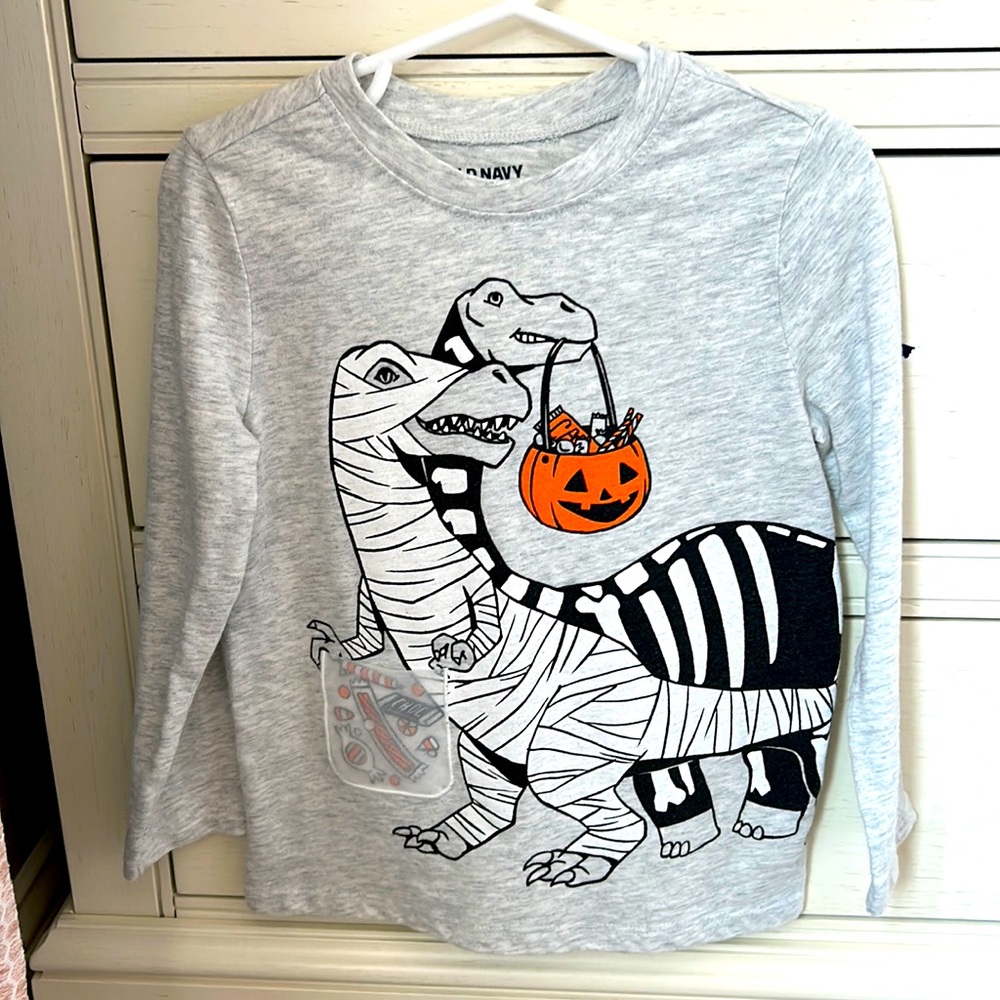 Old Navy 4t Dino Halloween shirt